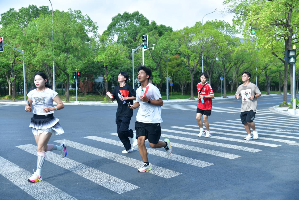 谈球吧备用网址