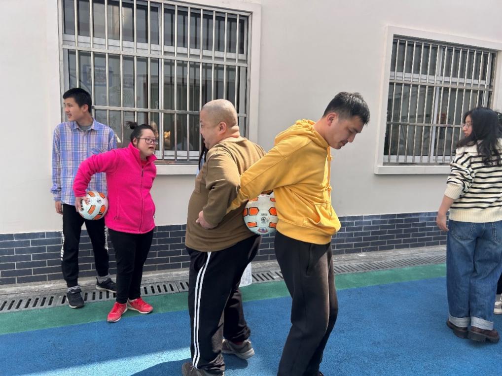 谈球吧平台