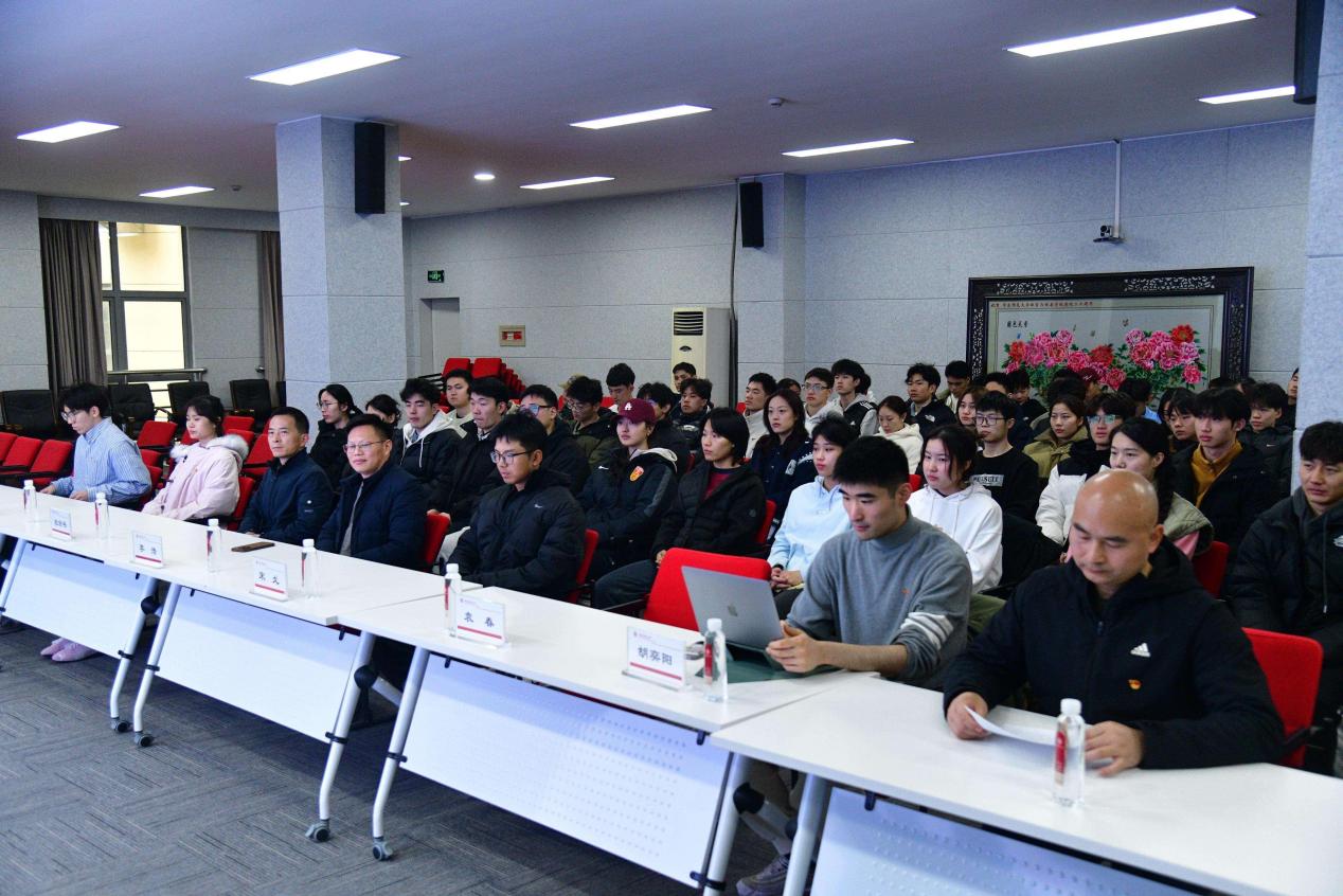 谈球吧APP下载图片