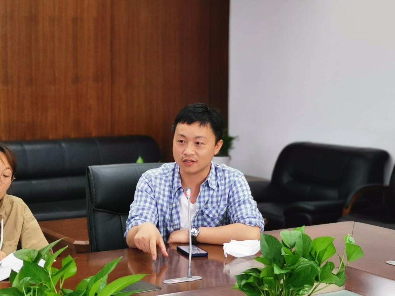 谈球吧APP下载
